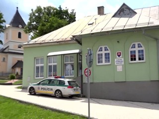 Matka tvrdí, že učiteľ šikanuje jej syna. Hovorí aj o fyzických útokoch