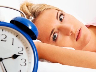 TOTO JE 8 polôh v spánku:  Zistite, ako ovplyvňujú vaše zdravie!