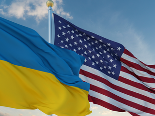 Začali sa rokovania Ukrajiny a USA, témami sú povojnová obnova a spolupráca