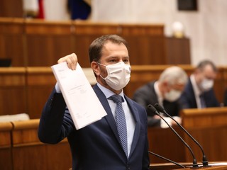 Programové vyhlásenie deň druhý. V sále chýba premiér Matovič