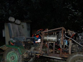 Pri zrážke traktora s vlakom prišla o život 74-ročná žena