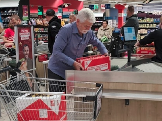 Česká dobročinná zbierka potravín lámala rekordy, pridal sa aj prezident Pavel