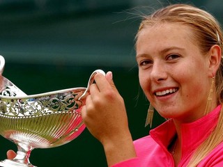 Hantuchová sa nadrela, Šarapovovej vyšiel návrat