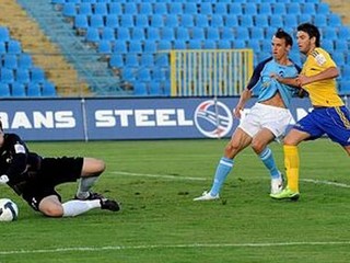 Tréner Kozák sa opäť bil pred kamerami HUSTE.TV