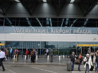 Letisko Václava Havla je v pohotovosti. Polícia zasahuje po anonymnej vyhrážke dronmi