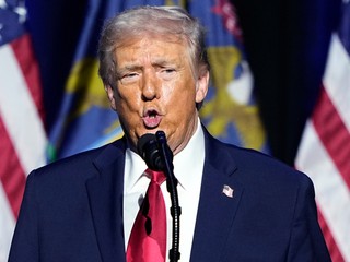 Mierovú dohodu o Ukrajine brzdí Kyjev, Rusko je pripravené, tvrdí Trump