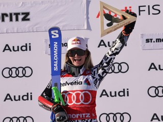 Prvý triumf v Super-G pre Robinsonovú, Shiffrinová preteky nedokončila