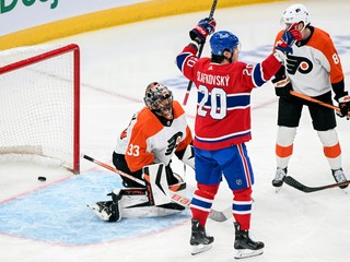 NHL: Slafkovský sa blysol hetrikom, Nashville má miestenku do play off