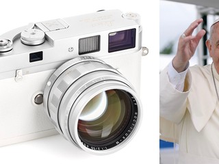 Fotoaparát zosnulého pápeža Františka sa vydražil za 6,5 milióna eur