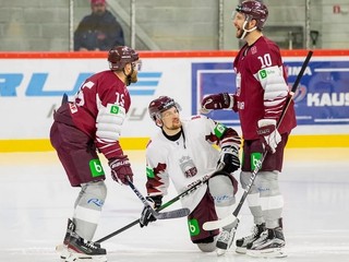Halu nestíhajú zamraziť. Šampionát v Lotyšsku ohrozený