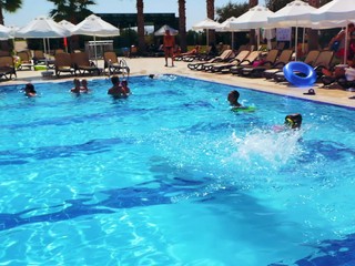 Fotky detí, videá z dovolenky či oslavy. Môžu byť pre nás nebezpečné?