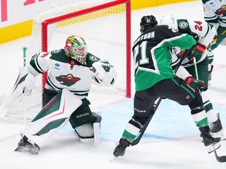 Odštartovalo play-off NHL. Brankári čarovali, favoriti padali