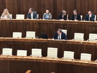 Poslanci parlamentu sa zaoberali spornou novelou zákona o prokuratúre