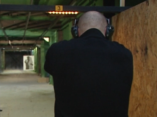 Blíži sa koniec platnosti tisícok zbrojných preukazov. Čo sa stane, ak zmeškáte termín obnovy?