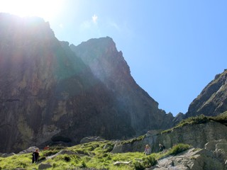 Vysokohorské túry sú teraz v Tatrách nebezpečné. Hrozia búrky