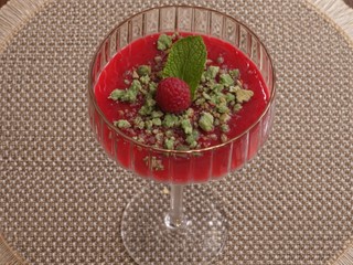 Panna cotta s malinovým coulis