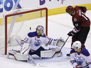 Edmonton víťazne na ľade Arizony, Sekera nebodoval