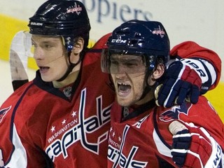 Ovečkin sa gólovo dotiahol na Crosbyho, osem bodov Slovákov