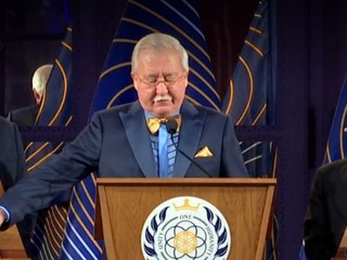 Vesmír má nové kráľovstvo. Má vládu, znak, ústavu a občanov