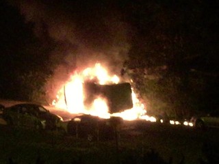 VIDEO: V Mlynskej doline horela dodávka