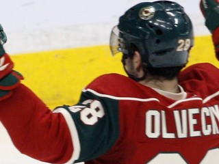 Gáborík a Ölvecký asistovali, ale Minnesota do play off nepostúpila