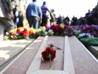 Na Slovensku vraj pôsobia desiatky pohrebných ústavov, ktoré získali licenciu nezákonným spôsobom