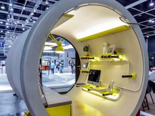 Bývanie v kapsuliach. Stačí pás zeme a môžete sa nasťahovať