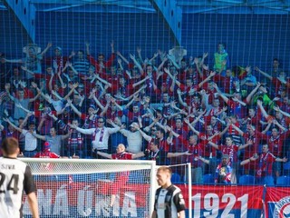 HUSTE.tv: Kopaničiarsko-záhorácke "El Clasico" i súboj Košíc so Slovanom