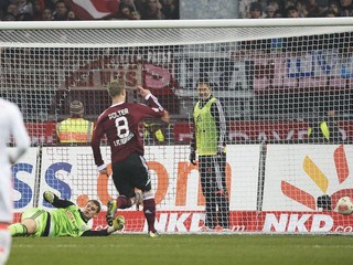 Norimberg ukončil nádeje Bayernu na ďalší rekord, Al Ahly siedmykrát víťazom africkej LM