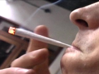 V Česku zúri nebezpečná droga. Z ľudí robí zombíkov s kamennou tvárou