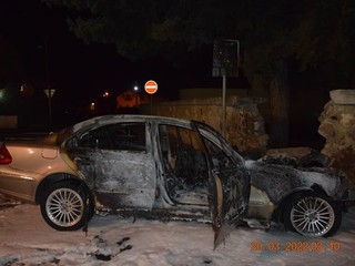 Nešťastie na cestách: Mladík bez vodičského preukazu neprežil náraz do múru