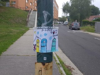 Deti rozvešali po sídlisku odkazy. Berte si z nich všetci príklad
