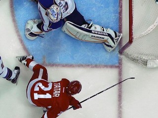 Tatar strelil prvý gól v sezóne, druhý v NHL