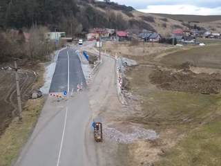 Nový most stojí, vodiči však musia čakať. Kolaudácia brzdí jeho otvorenie