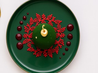 Medové rezy v podobe vianočnej gule