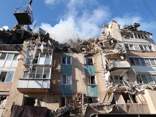 1366. deň na Ukrajine: Po útoku na Ternopiľ stále pátrajú po nezvestných