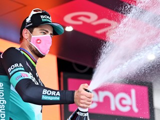 Giro d'Italia sa môže skončiť každý deň. Sme tí poslední, ktorí by sa mali sťažovať, vraví Sagan