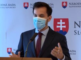 Juraj Šeliga žiada vysvetlenie, kde nadobudli synovia Moniky Jankovskej a Kajetána Kičuru ich majetok