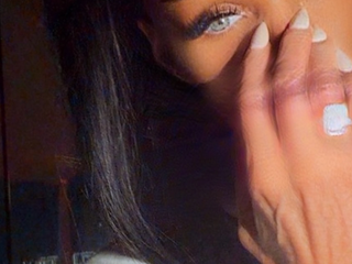 Krátko po rozchode hlási DEVIATE zásnuby! Škandalózna sexi hviezda ulovila životné terno!