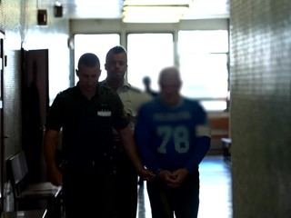 Zaútočil na svoju manželku, porezal ju trikrát. Súd mu ale znížil trest