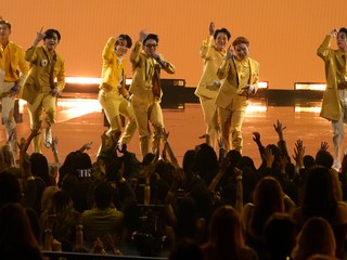 Králi kórejského popu sú späť! Skupina BTS vydala album s názvom Arirang