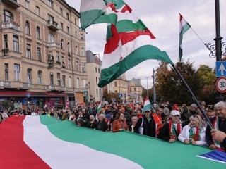 Prieskum naznačuje obrat: Maďari čoraz viac veria vo víťazstvo opozície
