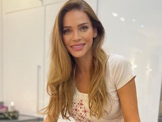 Verešová sa pochválila vianočnými koláčikmi, ľudia ju vysmiali: Čo TO máš na plechu?