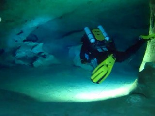 Objavili najdlhšiu podvodnú jaskyňu na svete