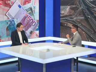 Analytik narovinu: Výška platov našich poslancov je škandalózna, ich práca je mizerná
