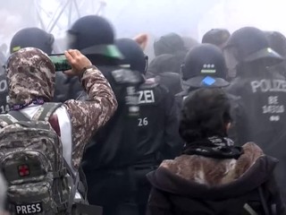 Protesty v utorok mohli dopadnúť horšie, keby polícia nebola pripravená