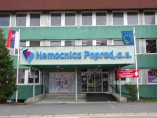 Po divokej jazde mestom zadržaný muž zomrel. Postup policajtov preveruje inšpekcia