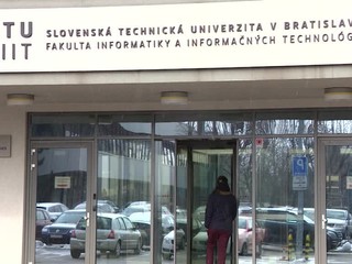 Rakúska ministerka odstúpila kvôli plagiátu. STU zriadila komisiu na posúdenie pochybností