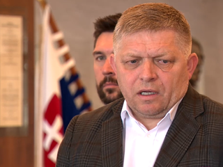 Fico vidí zásah NATO do jeho antikampane. Prizval si aj novú tvár