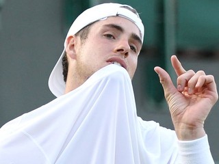 Isner opäť utvoril rekord, ale tentoraz prehral